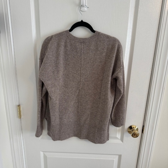 C by Bloomingdale's High/Low Cashmere Crewneck Sweater - Picture 8 of 9